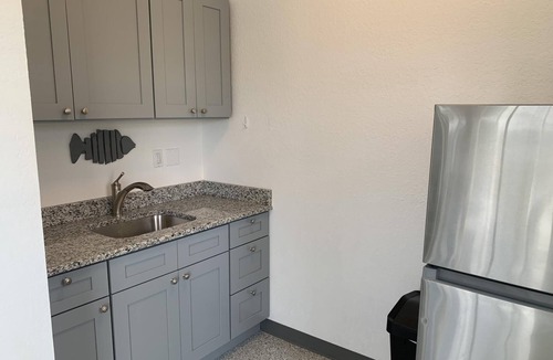 Englewood House | 4BR Bayfront Home – Dock, Pool & Beach Access