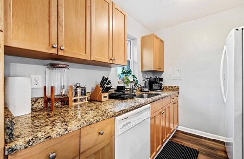 Westgate House | 4BR Bio Hack Retreat: HTD Pool~Sauna~Hot Tub~Plunge