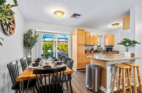 Westgate House | 4BR Bio Hack Retreat: HTD Pool~Sauna~Hot Tub~Plunge