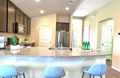 Medina Valley House | 4BR Boho Perfect for Families & Groups, Sleep 8, Ideal for Lackland AFB
