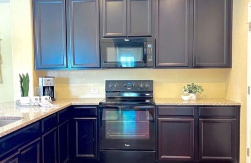 Medina Valley House | 4BR Boho Perfect for Families & Groups, Sleep 8, Ideal for Lackland AFB