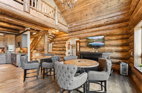 Breckenridge Heights House | 4BR Breckenridge Retreat with Fire Pit