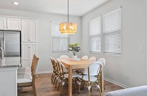 Central Myrtle Beach House | 4BR Cottage Near Beach, Golf & Broadway