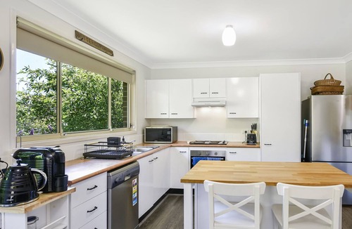 Blackheath House | 4BR Cottage w/Firepit & Pool Table