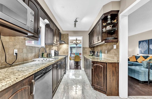 Lisgar House | 4BR Cozy & Spotless Home in Mississauga