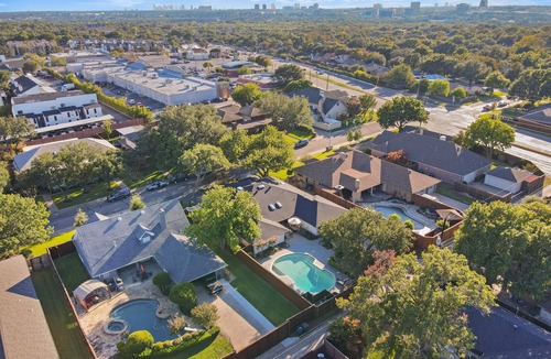 Park Central House | ★4BR Dallas Family Estate | Heated Pool + Hot Tub | Sleeps 16 | Lake Highlands★