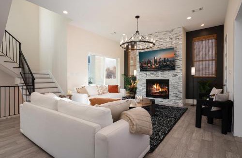 Washington Ave./ Memorial Park House | 4BR Designer w Rooftop, Gym, Garage, BBQ Near Dtown HTX & FIFA