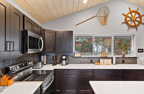 Rome House | 4BR, Dog Friendly, Pool Table, Fireplace