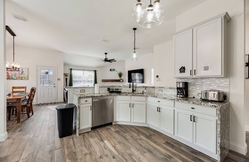 Little Elm House | 4BR Dream Home Close to Lake Beach, PGA, Universal Kids. Private outdoor deck.