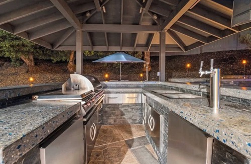 Linda Vista House | 4BR Escape Pool+Sauna+Serene Outdoor Living