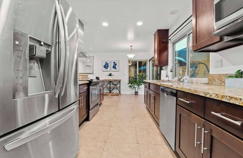 Linda Vista House | 4BR Escape Pool+Sauna+Serene Outdoor Living