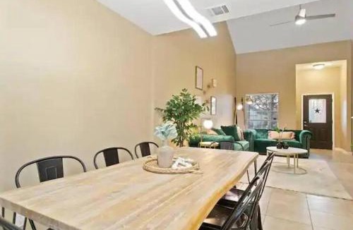 Austin House | 4BR EscapeGames Near Tesla, F1,Trails & Top Eats