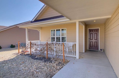 Manhattan House | 4BR Family Home w/Game Room & Spacious Yard