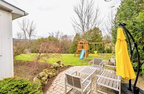 Hamilton House | 4BR Family Home with Spacious Backyard!