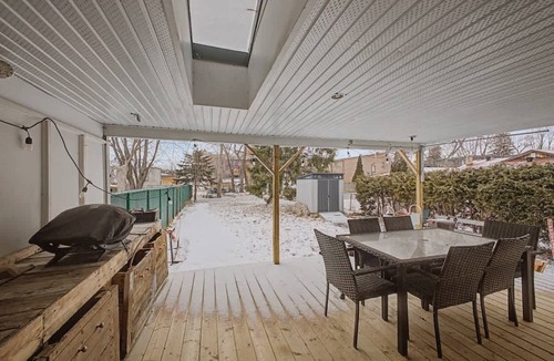 Greenfield Park House | 4BR Family | Private Garden | 15 mins to Downtown