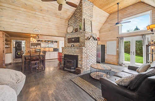 Durango Other | 4BR Family Retreat w/Cedar Hot Tub, Movie Room, Plygrnd, Tramp, Rope Swing