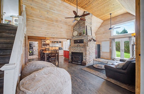 Durango Other | 4BR Family Retreat w/Cedar Hot Tub, Movie Room, Plygrnd, Tramp, Rope Swing