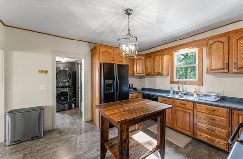 Browerville House | 4BR Farmhouse Retreat on 10 Acres