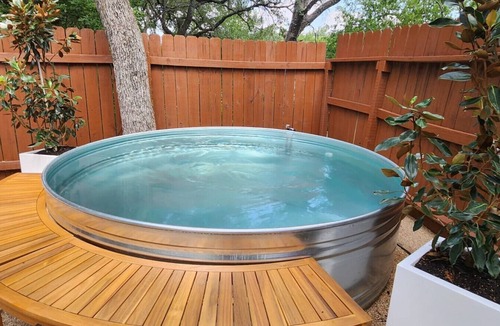 South Creek House | 4BR Fun Stay | Cowboy Pool & Game-Ready Pool Table