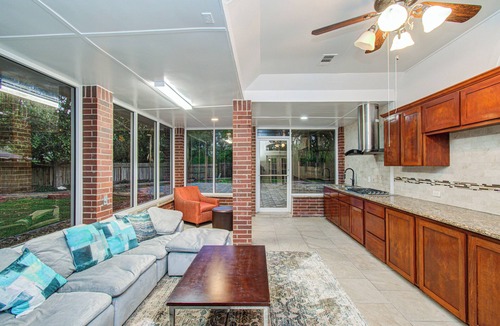 Missouri City Villa | 4BR Getaway w/Patio, BBQ & Private Yard
