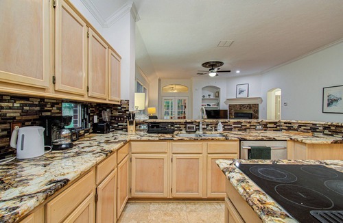 Missouri City Villa | 4BR Getaway w/Patio, BBQ & Private Yard
