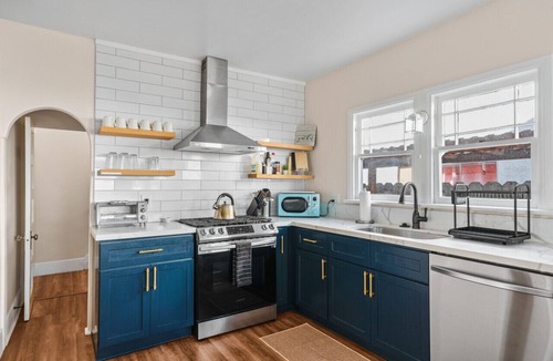 University Heights House | 4br Hillcrest Craftsman|Huge Backyard + Parking