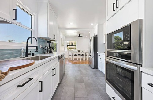 Ocean Beach House | 4BR | Hilltop House Sunset Cliffs | Beach, Bars, Ocean View