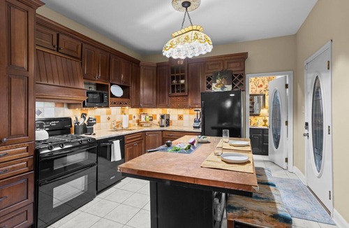 Harrisburg - Hershey House | 4BR Historic Shipoke Home | Walk to Capitol