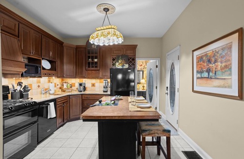 Harrisburg - Hershey House | 4BR Historic Shipoke Home | Walk to Capitol