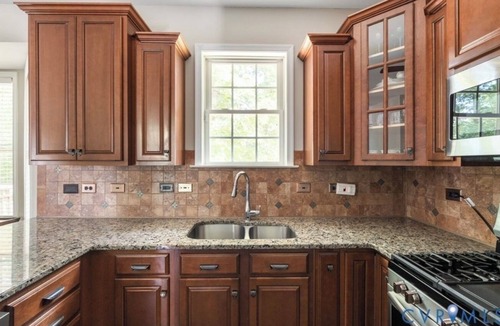Midlothian House | 4BR Home Clean, Comfortable & Fully Equipped