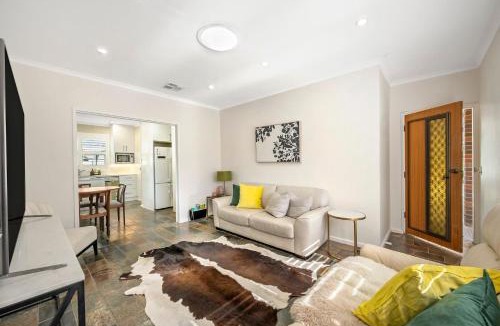 Fullarton House | 4BR Home in Fullarton