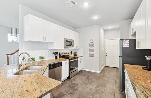 Central Arlington Cottage | 4BR Home in the Heart of Cowboy Nation!