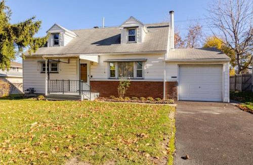 Rochester House | 4BR Home Near Lake Ontario Perfect for Groups