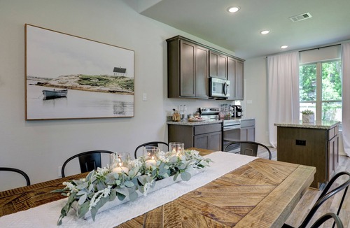 Montgomery House | 4BR house in Montgomery w/WiFi, AC, Backyard 10 mins Lake Conroe, Sleeps 13