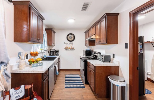 West San Antonio House | 4BR House Near San Antonio Fiesta & Lackland AFB