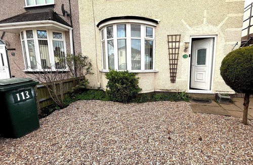 Binley House | 4BR House w/Garden & Parking