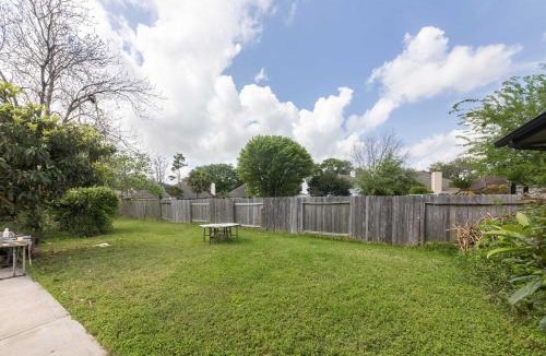 Texas City House | 4BR House with Private Yard & BBQ Near NASA