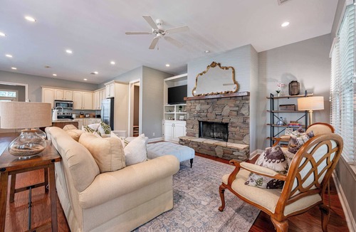 Reynolds Landing House | ‼️4BR Lake Oconee Gem | Golf Views & Kid-Friendly