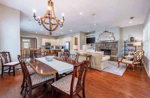 Reynolds Landing House | ‼️4BR Lake Oconee Gem | Golf Views & Kid-Friendly