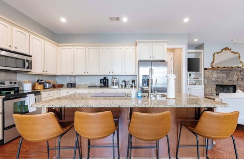 Reynolds Landing House | ‼️4BR Lake Oconee Gem | Golf Views & Kid-Friendly