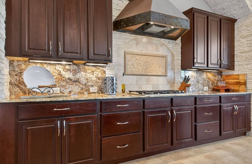 Leander House | 4BR Luxe Villa + All King Suites w/Private Baths!