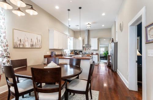 West Riverside House | 4BR Luxury Uptown Retreat w Private Heated Pool