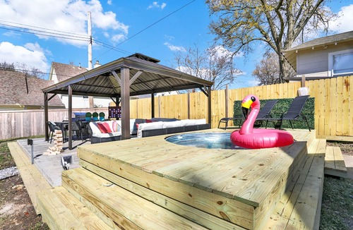 Cooper-Young Historic District House | 4BR Memphis Vibe - Pool, 10 Min to Beale St!