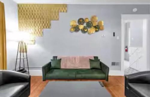 Niagara Falls House | 4BR Modern Home
