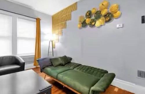 Niagara Falls House | 4BR Modern Home