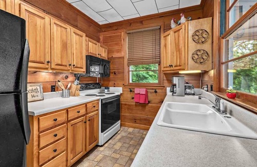 Lake Lure Cottage | 4BR~Mountain Views Firepit | Game Room | Free Tix