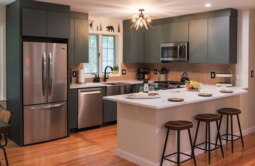 Conway House | 4BR Mtn Retreat w/Hot Tub, Game Rm & 2 Kitchens – 15 Mins to North Conway!