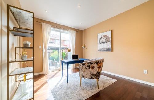 Milton House | 4br Near Hilton Falls - Kelso - Gazebo, Workspace
