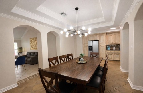 Iowa Colony House | 4BR Near NRG & Medical Center - Quiet & Safe Area