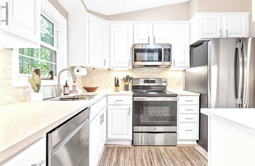 Northeast Raleigh House | 4BR North Raleigh Retreat on a Quiet Acre